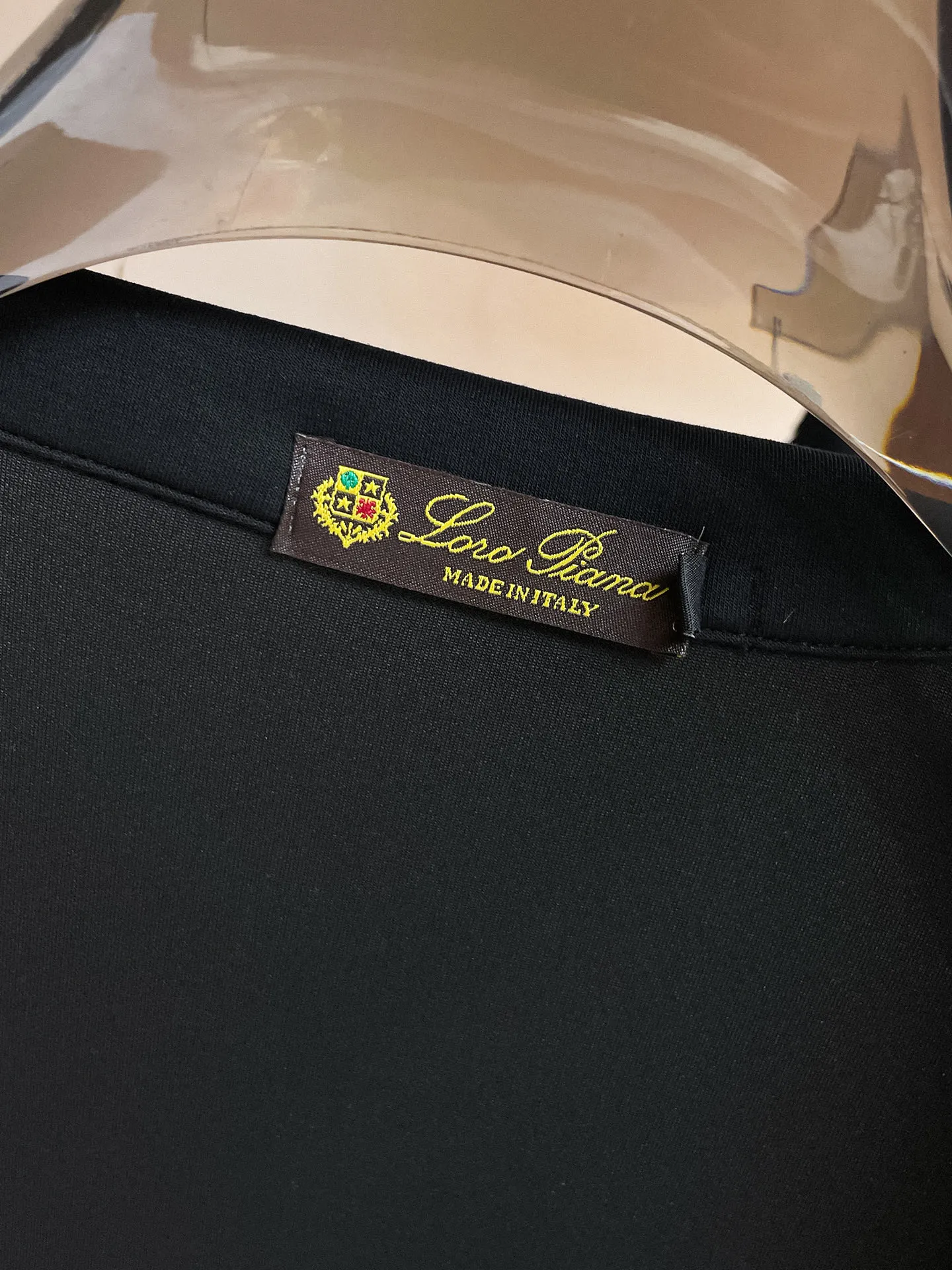 LP New Arrival counter Same Style casual suit, Breathable, comfortable and casual! Full of high-end feel! The details are exquisite and high-end, and the workmanship is impeccable! The original Premium fabric is very high-end! The fabric is crisp and anti-wrinkle Wear-Resistant, warm, neat and stylish. Everyone must buy a set this autumn and winter. They must look cool and cool when wearing them. We especially recommend Sizes M-3XL